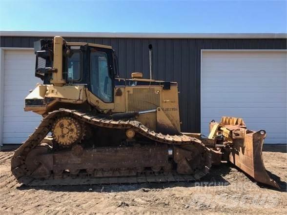 CAT D6M LGP Гусеничные бульдозеры