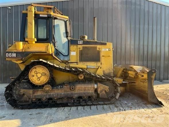 CAT D6M XL Гусеничные бульдозеры