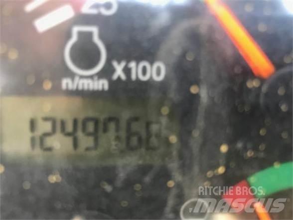 CAT TH460B Телескопические погрузчики