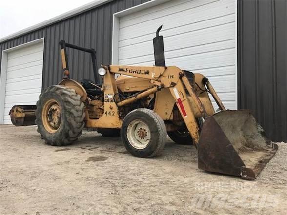 Ford 445A Фронтальные погрузчики