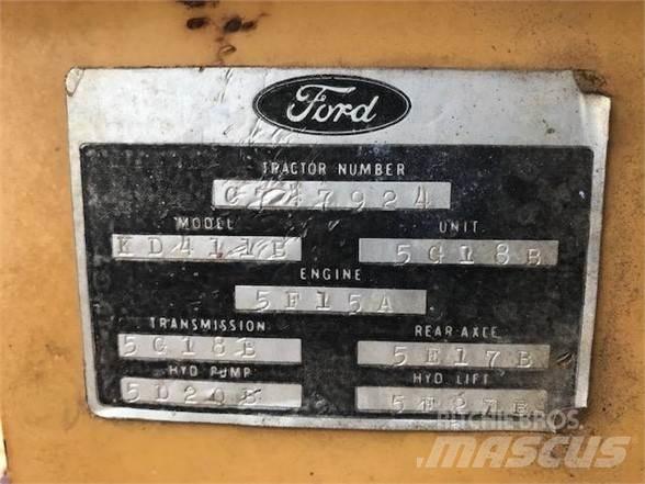 Ford 445A Фронтальные погрузчики