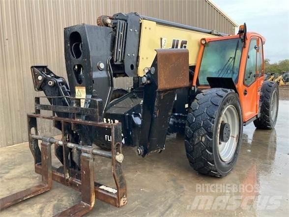 JLG 1055 Телескопические погрузчики