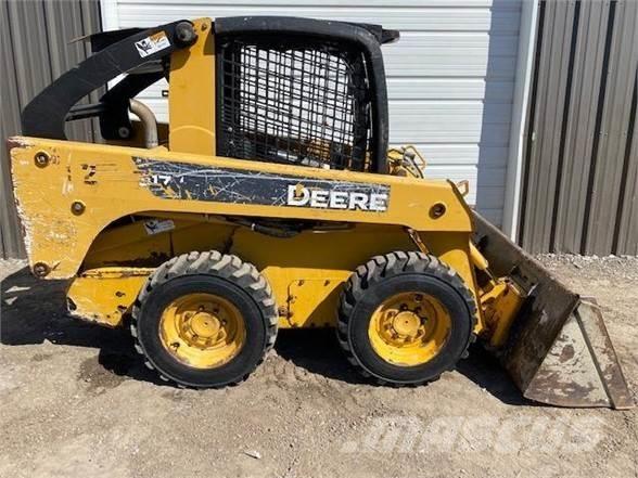 John Deere 317 Мини-погрузчики
