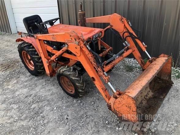 Kubota B7100 Трактора