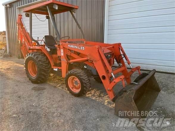 Kubota L35 Экскаваторы-погрузчики