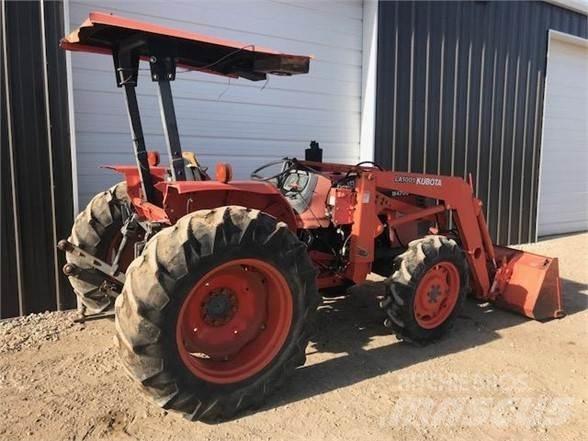 Kubota M4700 Трактора
