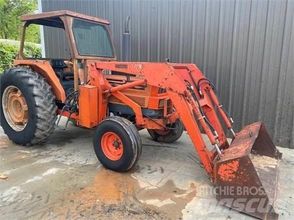 Kubota M8950 Трактора