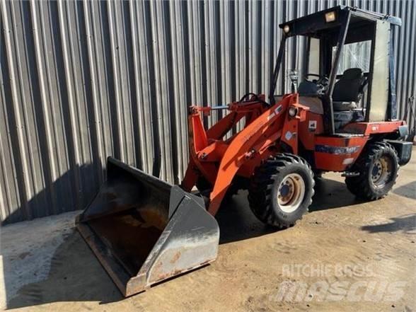 Kubota R420 Фронтальные погрузчики