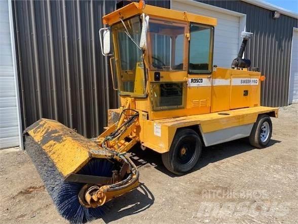 Rosco 4820 Вакуумные уборочные машины