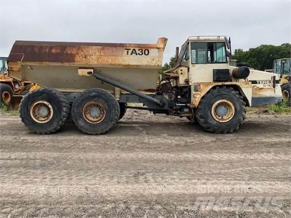 Terex TA30 Шарнирно-сочленённые самосвалы