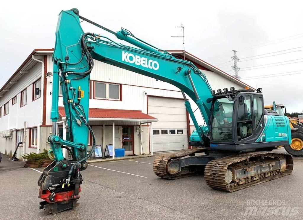 Kobelco SK210LC-10 Гусеничные экскаваторы