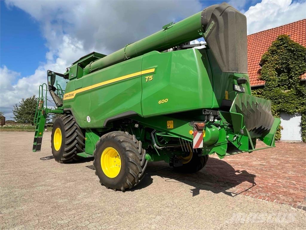 John Deere T5 600 Зерноуборочные комбайны