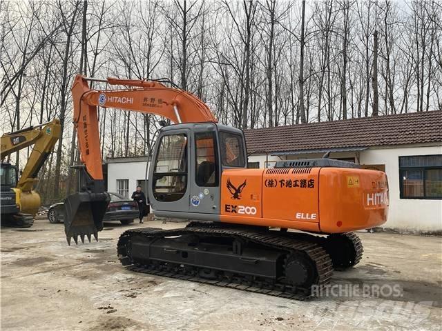 Hitachi EX200-5 Гусеничные экскаваторы