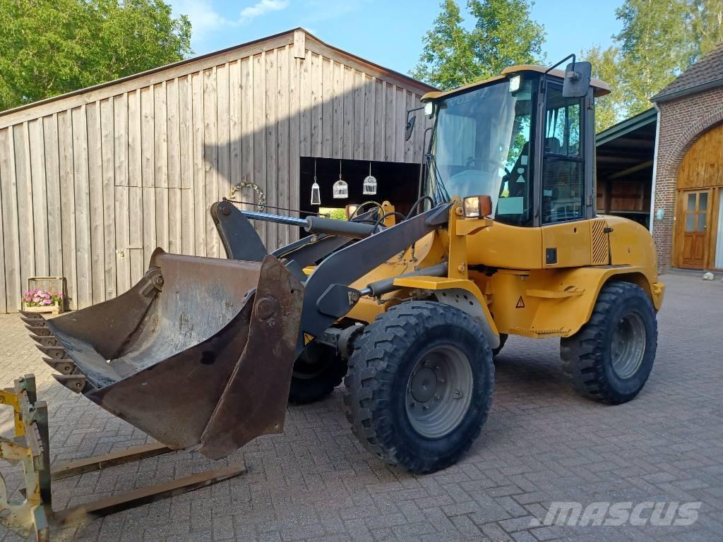 Volvo L 30 B Фронтальные погрузчики