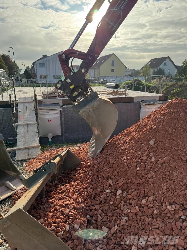 Yanmar B 110 W Колёсные экскаваторы