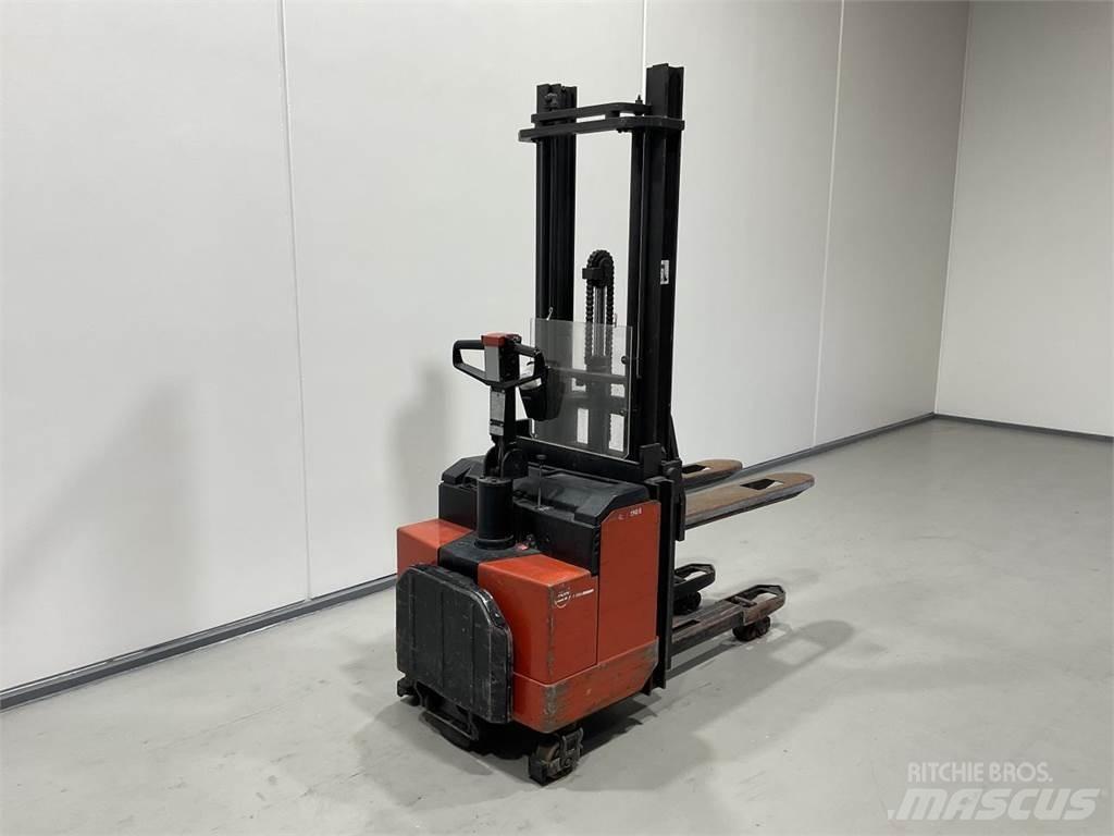 BT LSF1250/11 Самоходные электроштабелёры