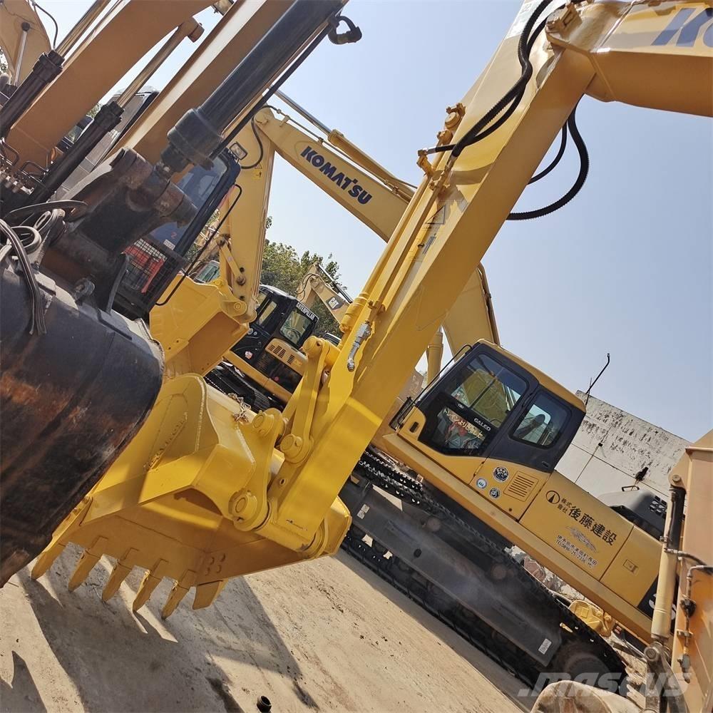 Komatsu PC130-7 Гусеничные экскаваторы