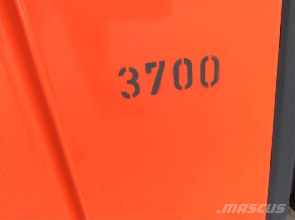 Linde L14 Самоходные электроштабелёры