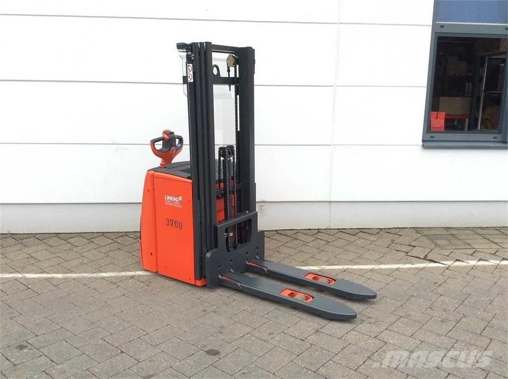 Linde L14 Самоходные электроштабелёры