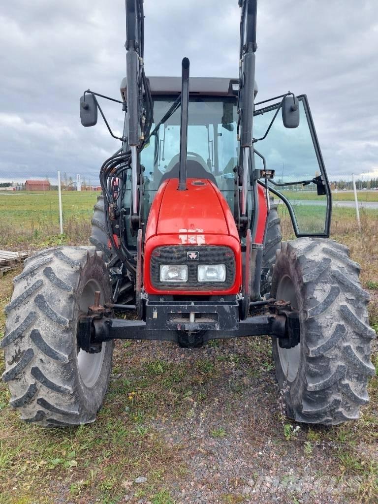 Massey Ferguson 4255 Трактора