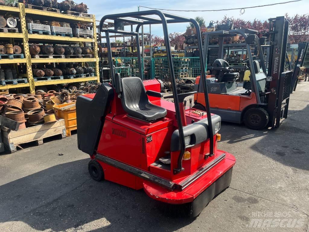 RCM MILLE    V-4075 Вакуумные уборочные машины