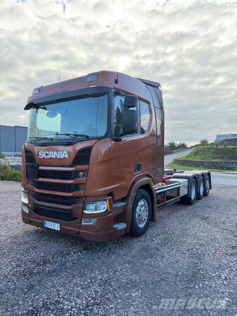 Scania R540B8x4*4NB Шасси с кабиной