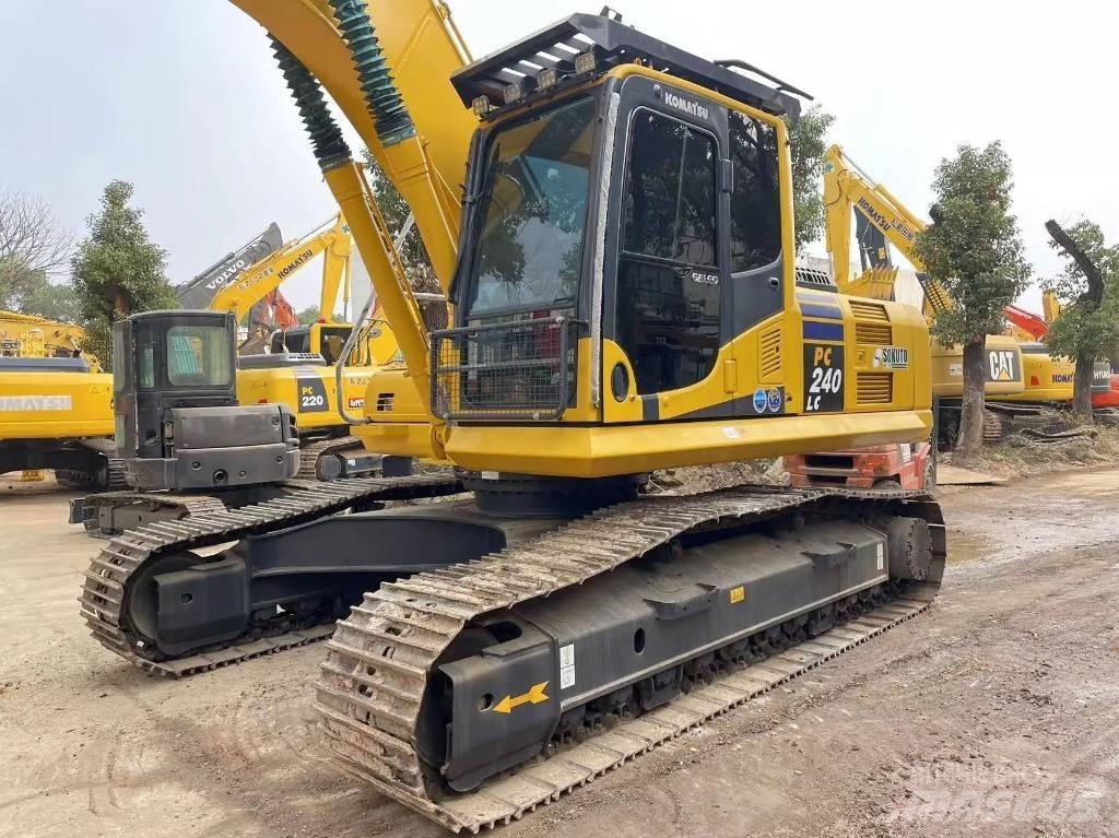 Komatsu PC240-8 Гусеничные экскаваторы