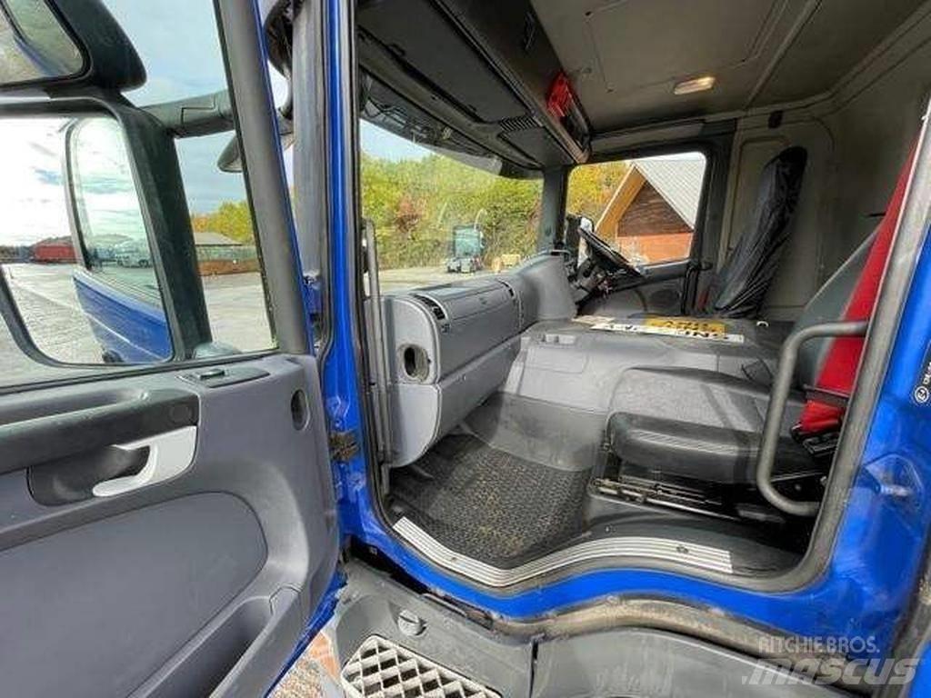 Scania P 230 Шасси с кабиной