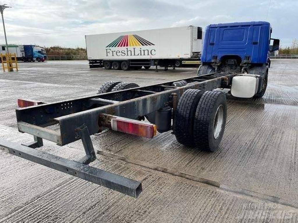 Scania P 230 Шасси с кабиной