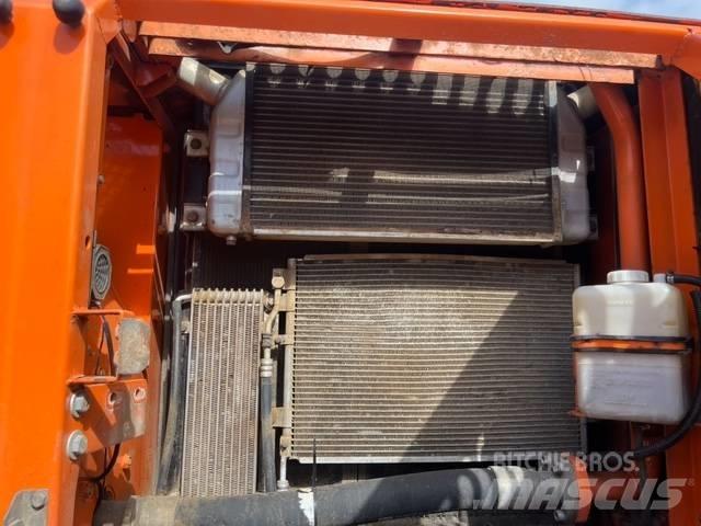 Doosan DX 225 LC Гусеничные экскаваторы