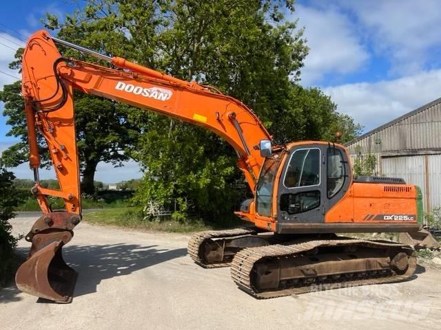 Doosan DX 225 LC Гусеничные экскаваторы