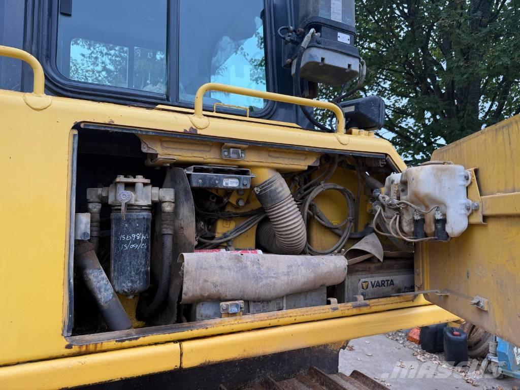 Komatsu D 65 PX-17 Гусеничные бульдозеры