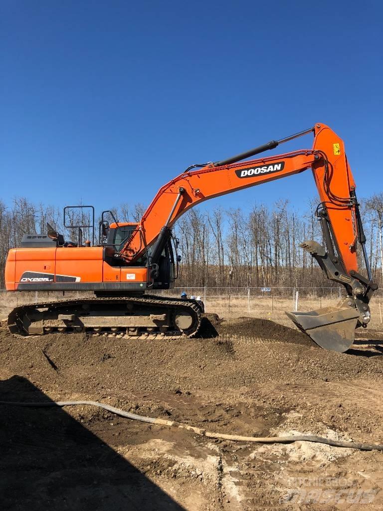 Develon DX225LC-5 Гусеничные экскаваторы