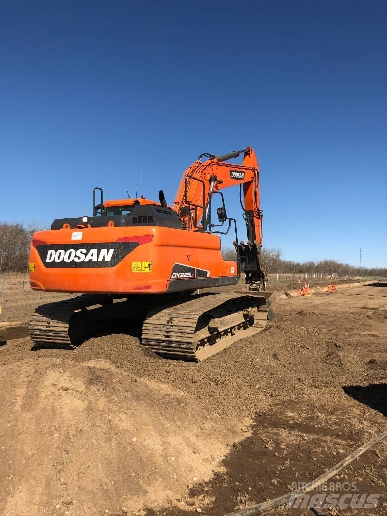Develon DX225LC-5 Гусеничные экскаваторы
