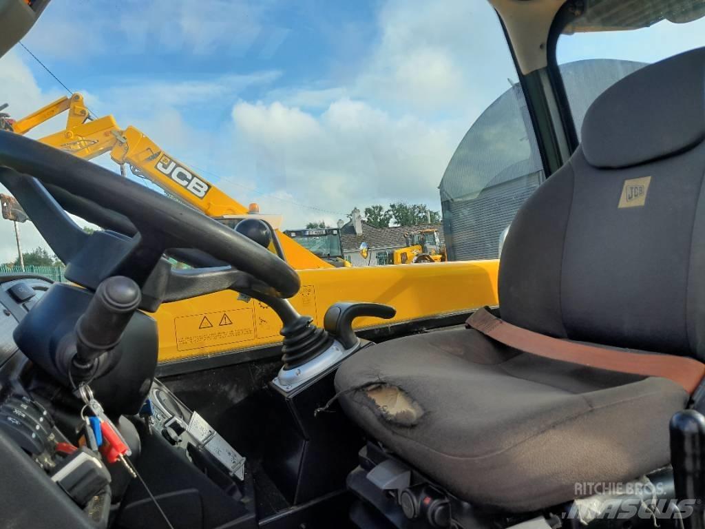 JCB 560-80 Телескопические погрузчики