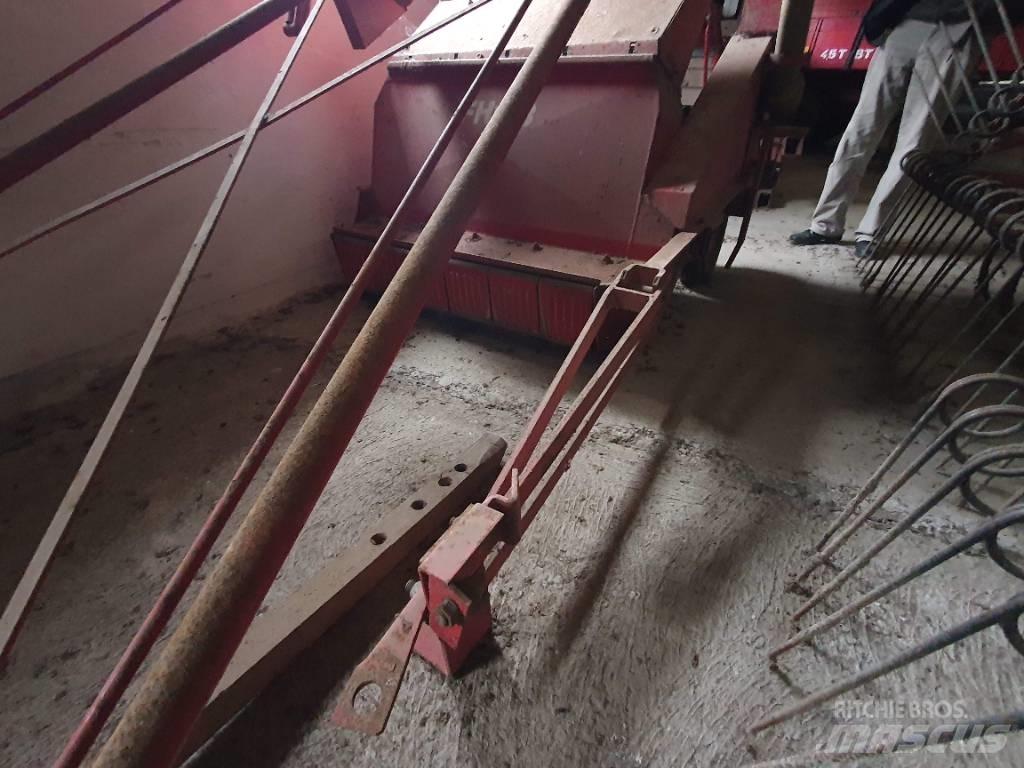  FH113  Grønthøster Прицепные кормоуборочные комбайны