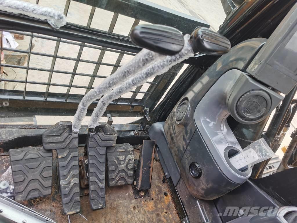 CAT 330 D Гусеничные экскаваторы