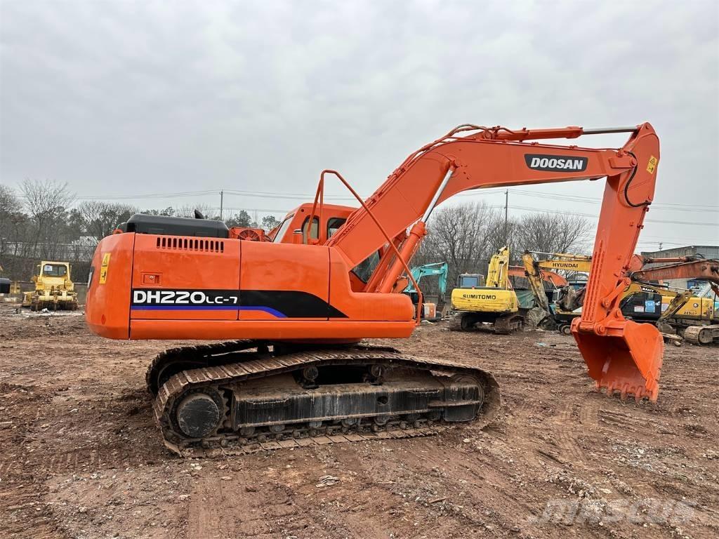 Doosan DH220-7 Гусеничные экскаваторы