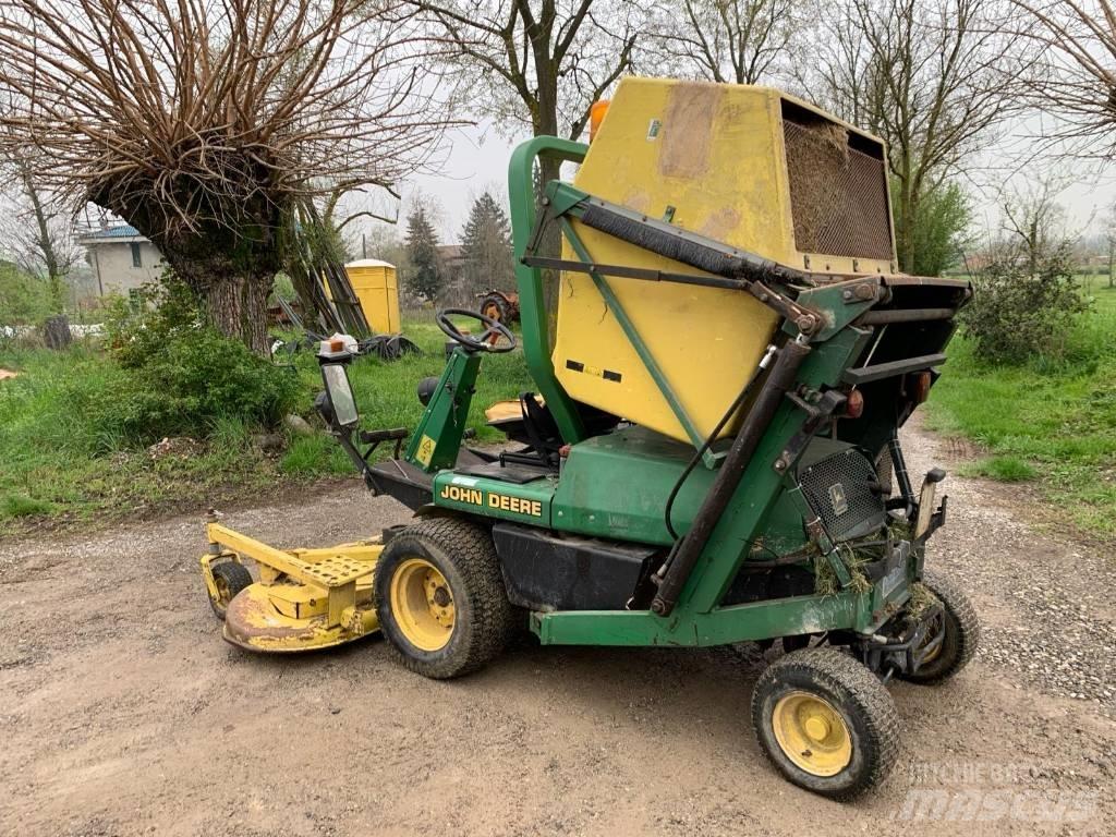 John Deere F 935 Самоходные газонокосилки