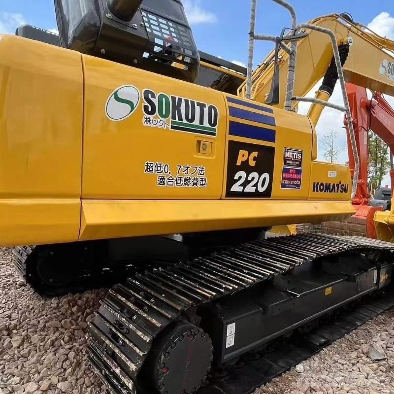 Komatsu PC 220 Гусеничные экскаваторы