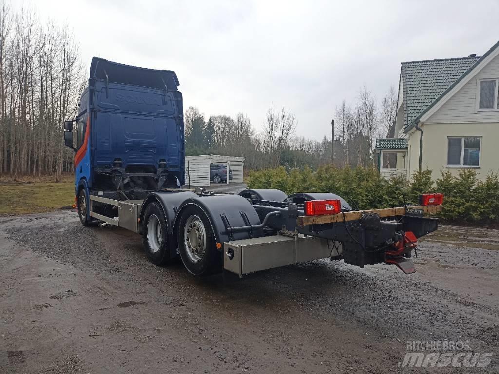 Scania R520 Шасси с кабиной
