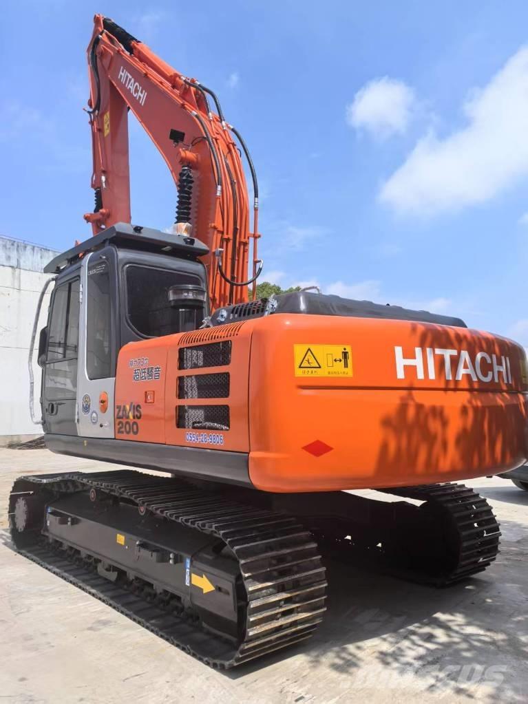 Hitachi ZX200 Гусеничные экскаваторы