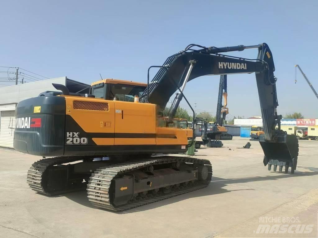 Hyundai HX 200 Гусеничные экскаваторы