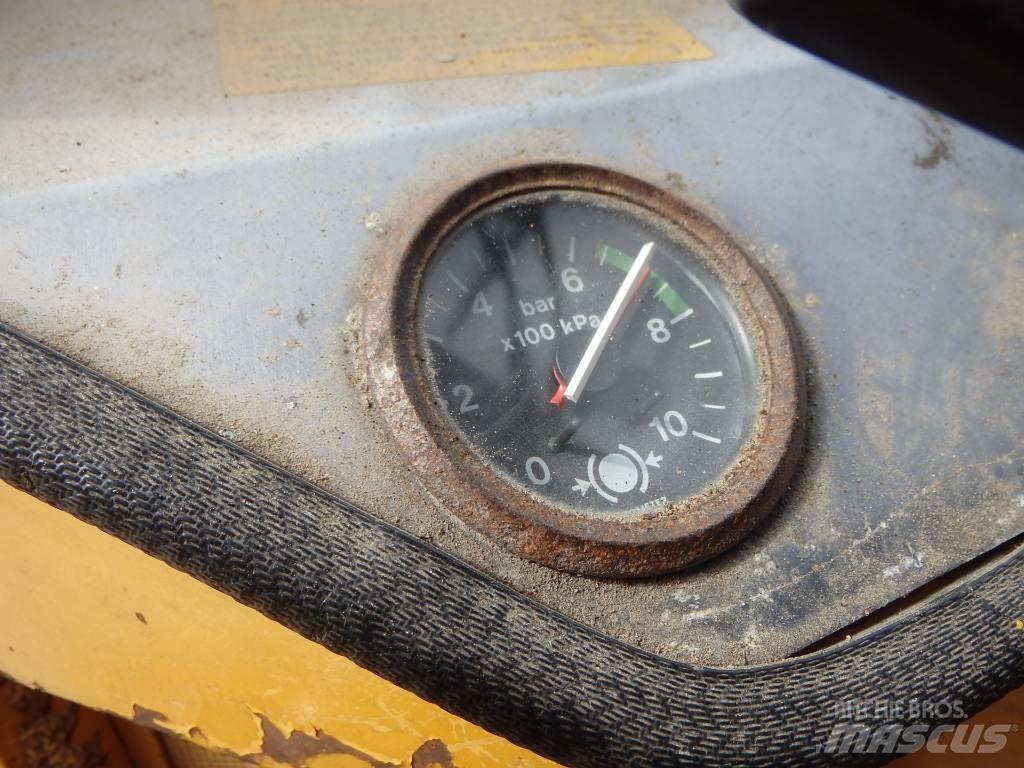 Volvo BM 4300 4x4 Фронтальные погрузчики