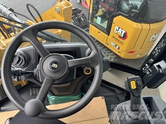 CAT 906 Фронтальные погрузчики