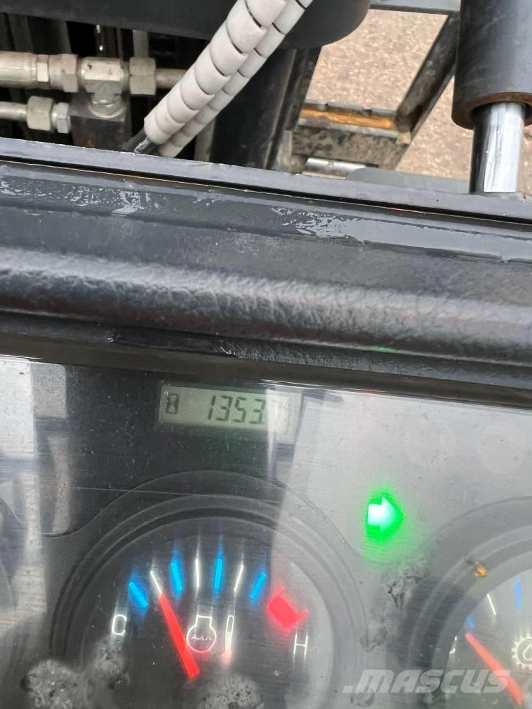 Doosan D 25 GP Дизельные погрузчики