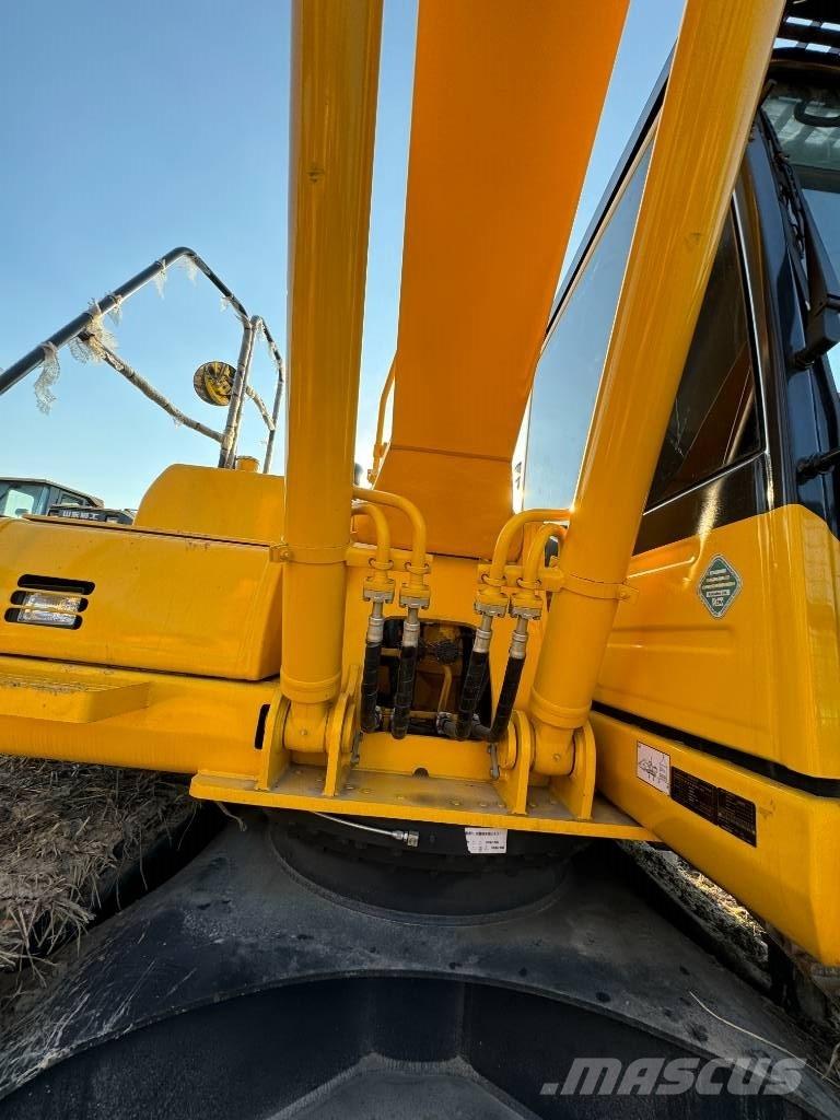 Komatsu PC 210 Гусеничные экскаваторы
