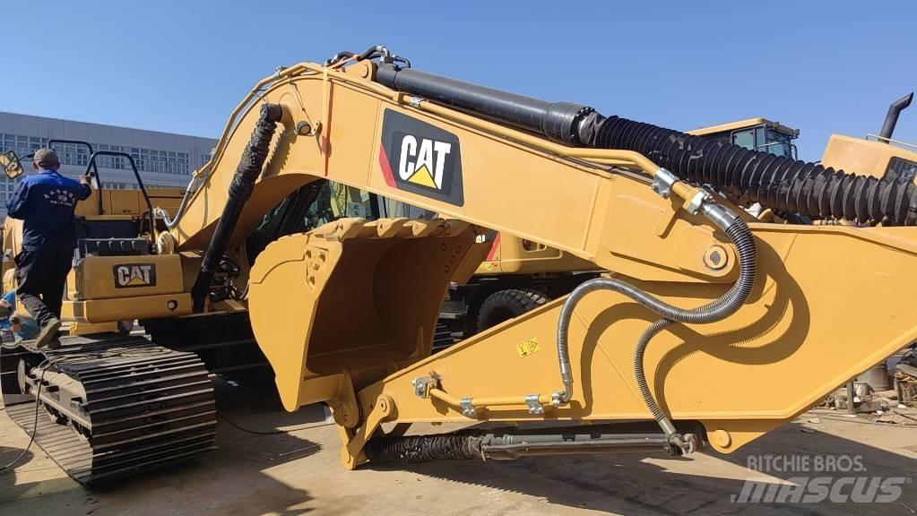 CAT 2018 CAT 320 Колёсные экскаваторы