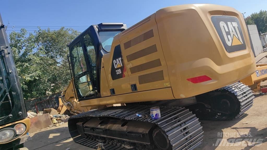 CAT 2018 CAT 320 Колёсные экскаваторы