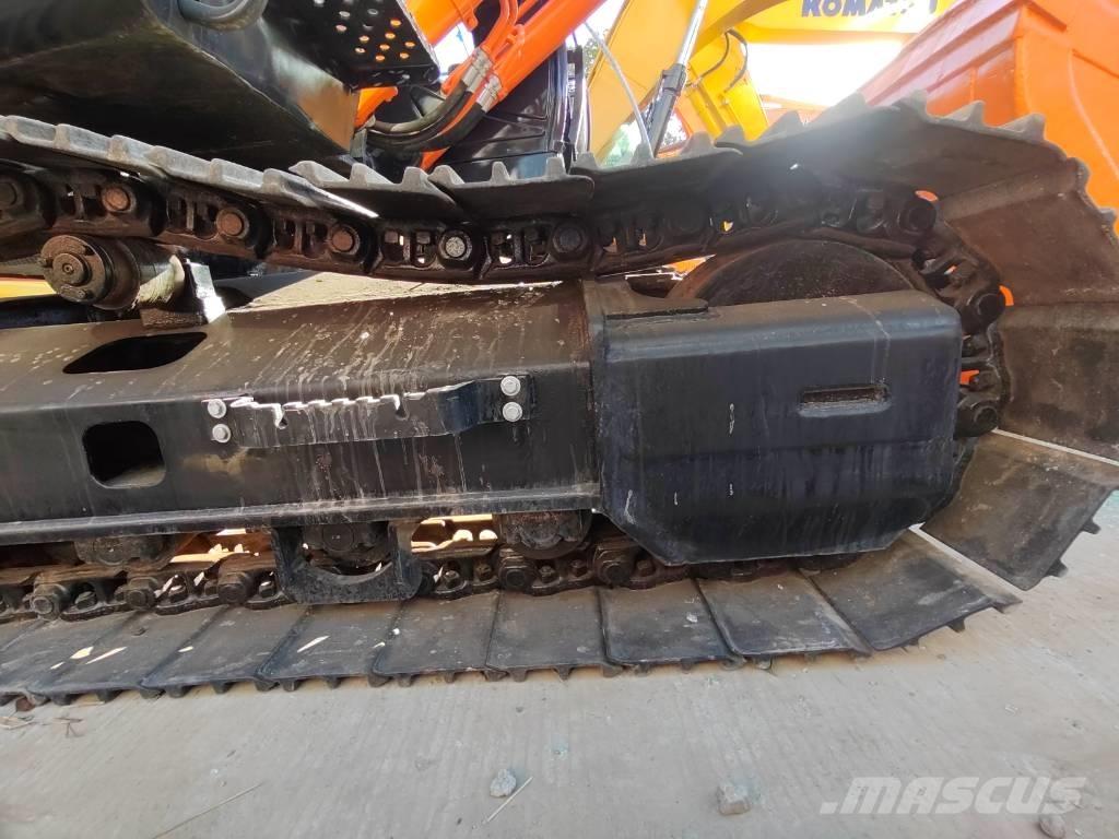 Hitachi ZX 200 Гусеничные экскаваторы